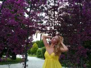 Streamate Sex Cam of blondeangel_4u2