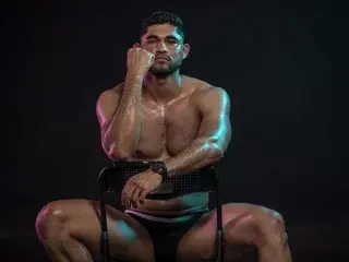 Streamate Nude Webcam of Tonyyprice18