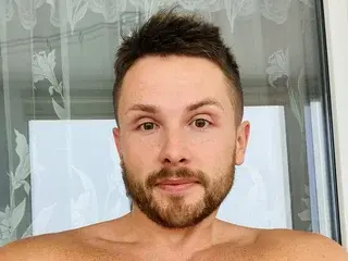 Streamate Free Live Porn of MartinBrandon25