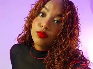 Streamate Nude Webcam of Lynn_Cute
