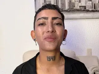 Streamate Live Porn of Eri_hott