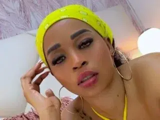 Streamate Live Sex Cam of TyraaLambert