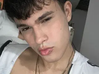 Streamate Live Porn of EdwinBoys