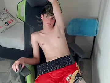 Stripchat Sex Cam of Pablito_junior