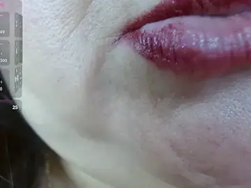 Stripchat Free Live Porn of Kerly_Doll