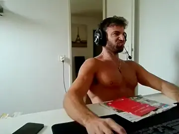 Stripchat Sex Cam of alpha-hunk