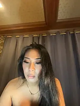 Stripchat Live Porn of hugecock_tamira