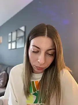 Stripchat Sex Cam of Mia_Ethan