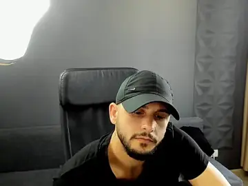 Stripchat Live Sex of TroyWadee