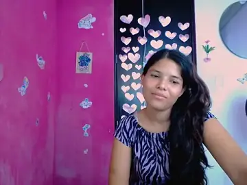 Stripchat Adult Webcam of katerin_villalobos1