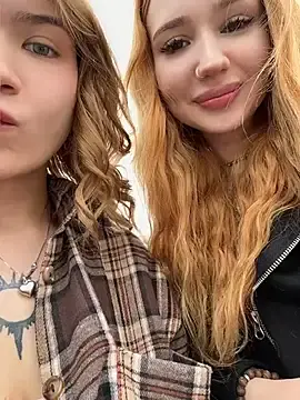 Stripchat Free Porn Cam of FlashTitsRoyal