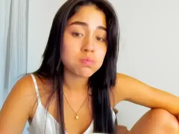 Stripchat Live Sex Cam of AriaMontgomery