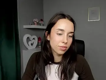 Stripchat Nude Webcam of AdeleSolo