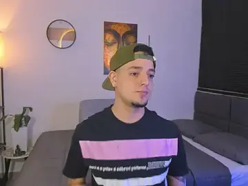 Stripchat Free Porn Cam of alejandro_calderon1