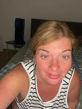 Stripchat Adult Webcam of Lombada