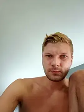 Stripchat Free Live Porn of Kcruisemysteryclouds