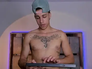 Stripchat Live Porn of orionblaze69_