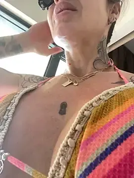 Stripchat Adult Webcam of Etwas_neugierig