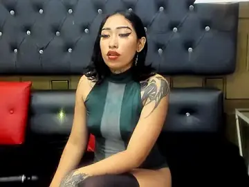 Stripchat Sex Cam of LennaCruz