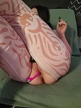 Stripchat Free Porn Cam of AryaSummersReal