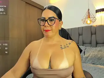 Stripchat Watch Live Sex Cams of Alanna_19