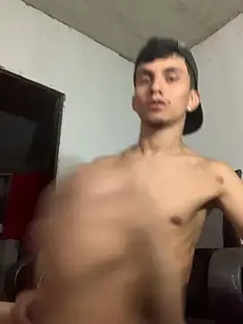 Stripchat Sex Cam of gabrielzinnnn085