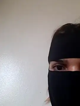 Stripchat Live Sex Cam of Mouhra-_-