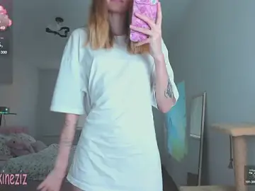 Stripchat Free Live Porn of MoonDust