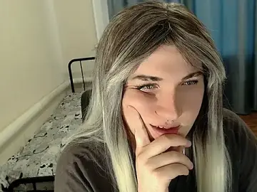 Stripchat Free Porn Cam of EvaMiron