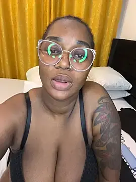 Stripchat Best live sex cam show of Honeylust26
