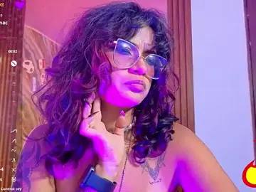 Stripchat Live Sex of kristen_tay