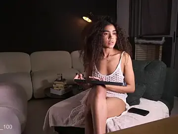 Stripchat Best live sex cam show of paulacora100