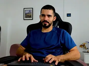 Stripchat Watch Live Sex Cams of Massimoo_07