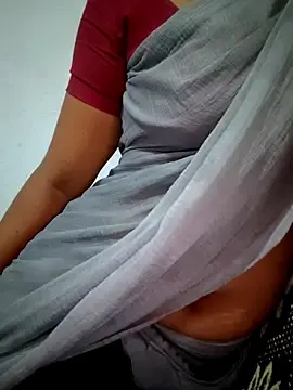 Stripchat Live Sex of Tamil_Hot_HoneyBee