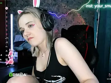 Stripchat Free Porn Cam of Your_small_bunny