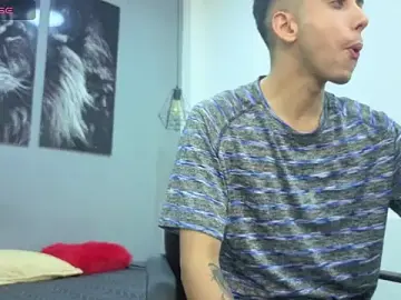 Stripchat Live Sex of Zack_isback