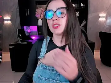 Stripchat Watch Live Sex Cams of SarahRhodes_