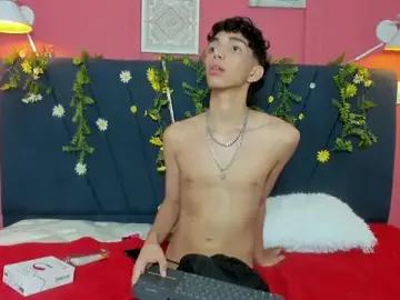 Stripchat Adult Webcams of ero_boy40
