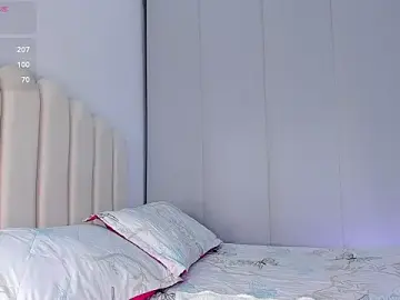 Stripchat Watch Live Sex Cams of Amira-Zahra