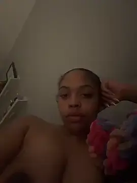 Stripchat Sex Cam of Regina69slut