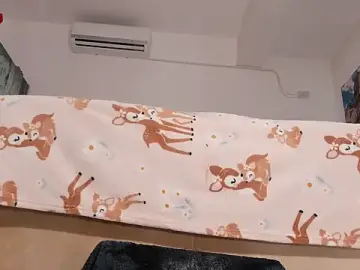 Stripchat Live Sex Cam of Bornforporn_