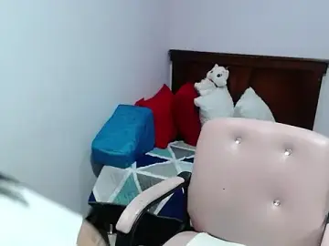 Stripchat Adult Webcam of camilavargas_