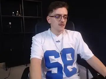 Stripchat Live Porn of FelixStarkk