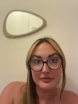 Stripchat Free Porn Cam of Crystal_xox