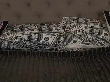 Stripchat Live Sex Cam of MagicPeachh_