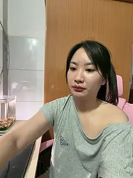 Stripchat Watch Live Sex Cams of QuynhAnh99