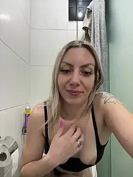Stripchat Live Porn of Alana_sc