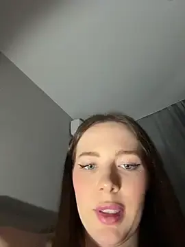 Stripchat Nude Webcam of -SweetDi-