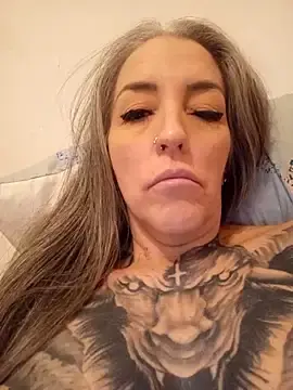 Stripchat Nude Webcam of vamporasuccubus19777