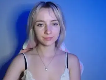 Stripchat Nude Webcam of LuciaYoung